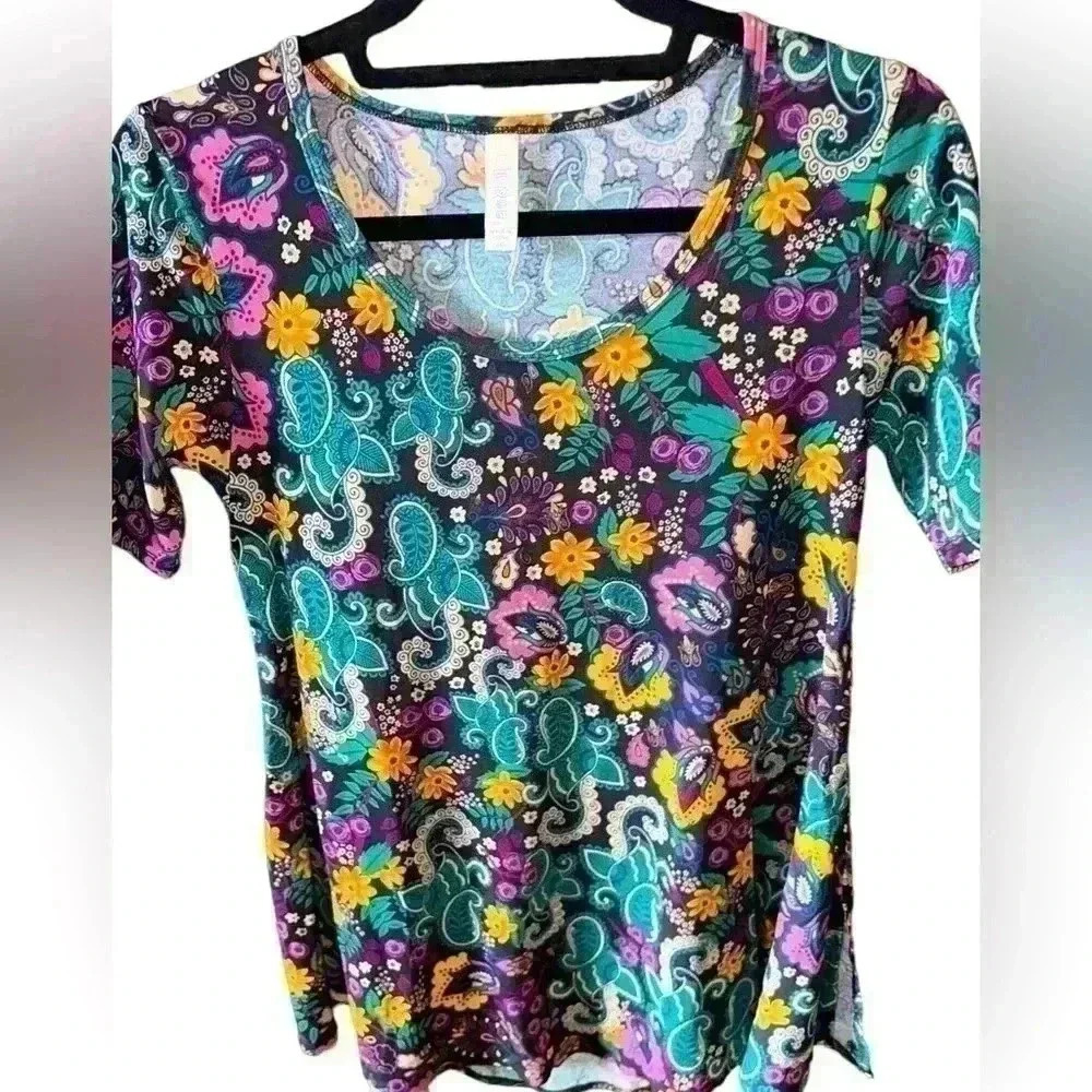 Lularoe XXS paisley & floral Perfect T . NWT stunning print! Swing style, tunic